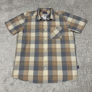 Patagonia Go To Lightweight Button Down Shirt Mens XL Plaid Tan Blue Cream SS
